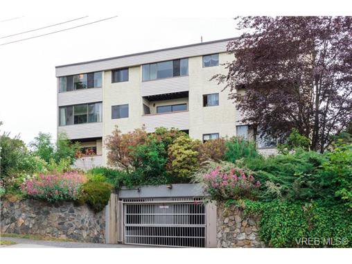 Main Photo: 401 2631 Prior Street in VICTORIA: Vi Hillside Condo Apartment for sale (Victoria) : MLS®# 365966