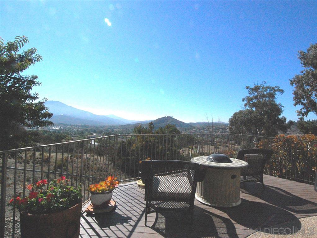 Main Photo: EL CAJON House for sale : 3 bedrooms : 1811 Penasco Rd