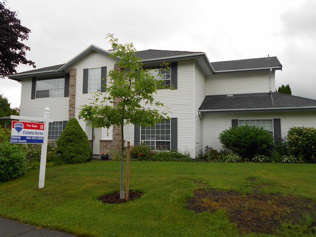 Main Photo: 9312 157 in Surrey: House for sale : MLS®# F1315184