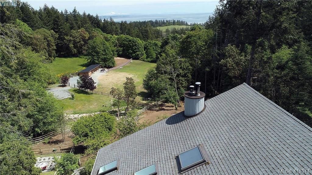 Main Photo: 575 Pegasus Way in VICTORIA: Me Rocky Point Single Family Detached for sale (Metchosin) : MLS®# 411014
