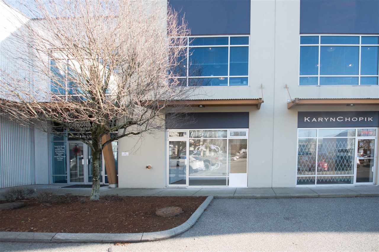 Main Photo: 111 19289 LANGLEY Bypass in Surrey: Cloverdale BC Retail for lease (Cloverdale) : MLS®# C8023062