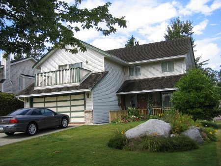Main Photo: 15825 97A Avenue: House for sale (Guildford)