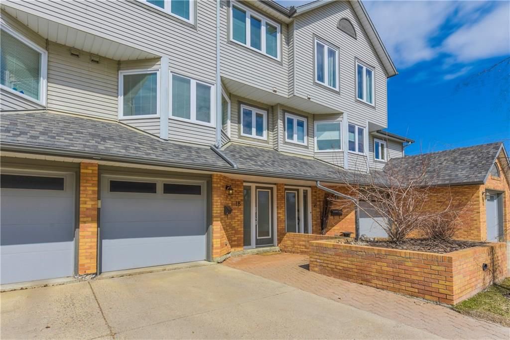 Main Photo: 18 Coachway GR SW in Calgary: Coach Hill House for sale : MLS®# C4179462