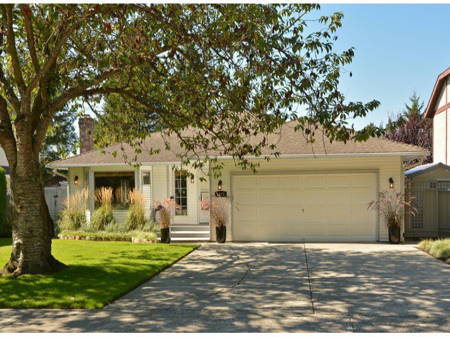 Main Photo: 1979 144TH ST in Surrey: Sunnyside Park Surrey House for sale (South Surrey White Rock) : MLS®# F1422765
