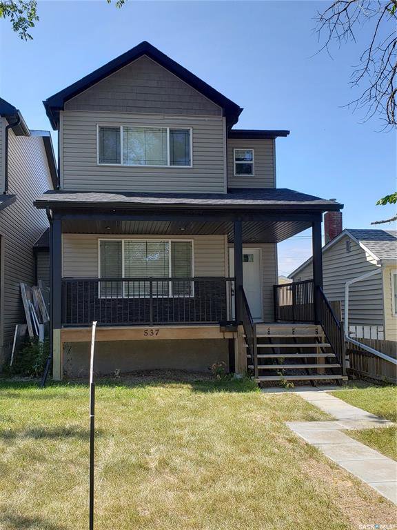 Main Photo: 537 L Avenue North in Saskatoon: Westmount Residential for sale : MLS®# SK784314