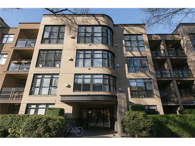Main Photo: # 409 2181 W 10TH AV in Vancouver: Kitsilano Condo for sale (Vancouver West) : MLS®# V1052054