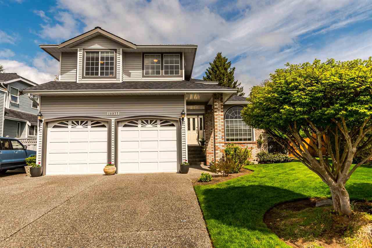 Main Photo: 18977 118B AVENUE, Pitt Meadows House