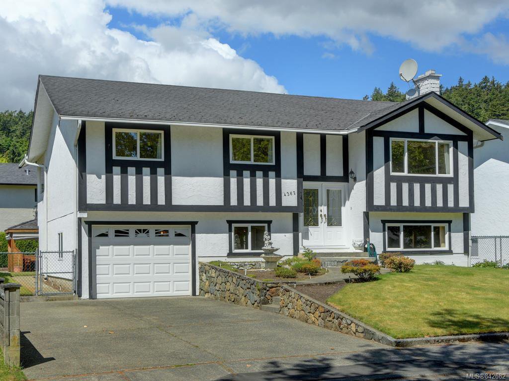 Main Photo: 4362 Shelbourne St in Saanich: SE Gordon Head Single Family Detached for sale (Saanich East) : MLS®# 842682
