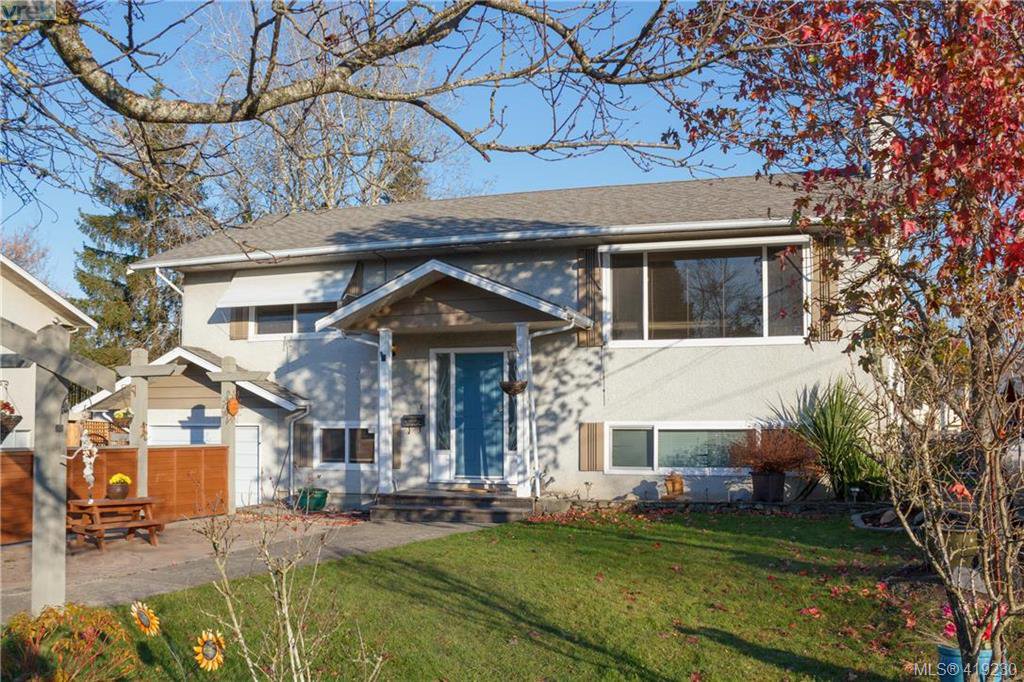 Main Photo: 10305 Bowerbank Road in SIDNEY: Si Sidney North-East Single Family Detached for sale (Sidney) : MLS®# 419230