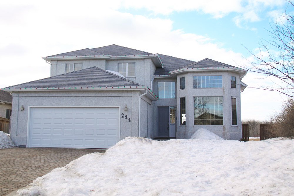 Main Photo: 224 Orchard Hill Road in Winnipeg: Royalwood Single Family Detached for sale (Winnipeg area) : MLS®# 1406454