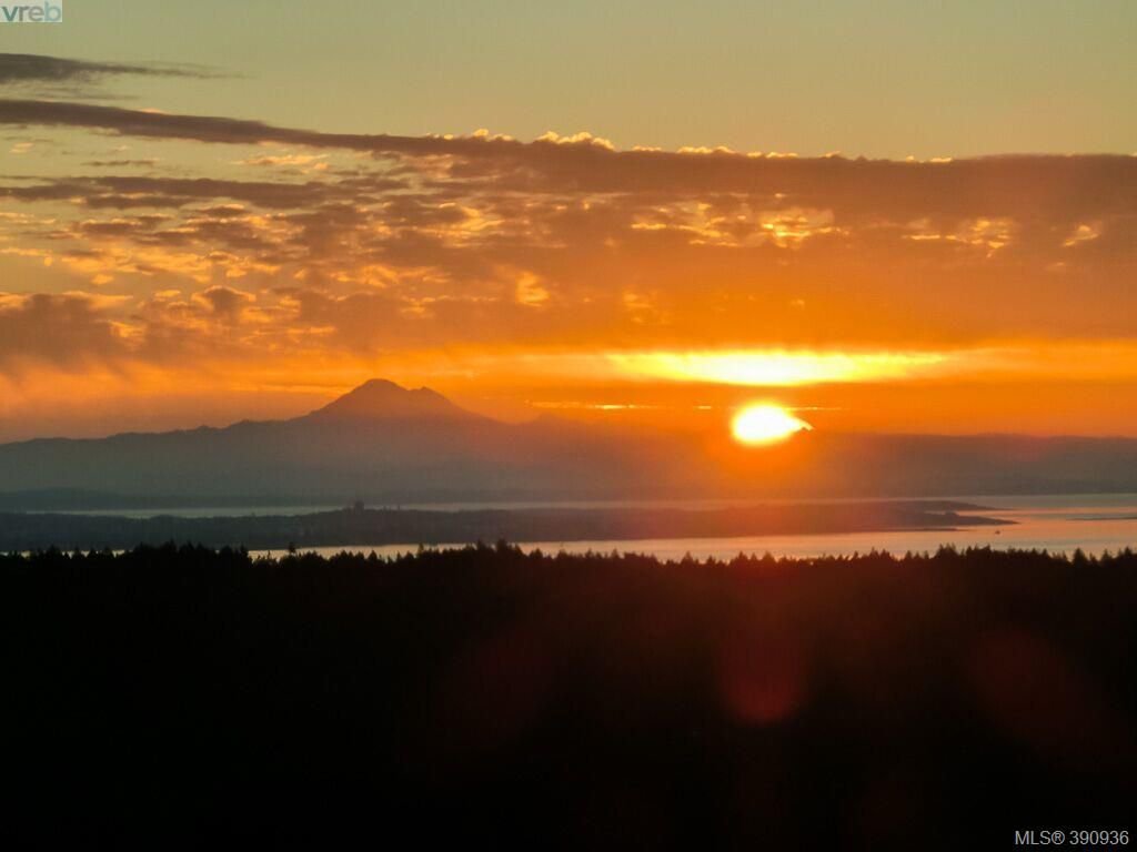 Another beautiful sunrise looking towards Mt Baker