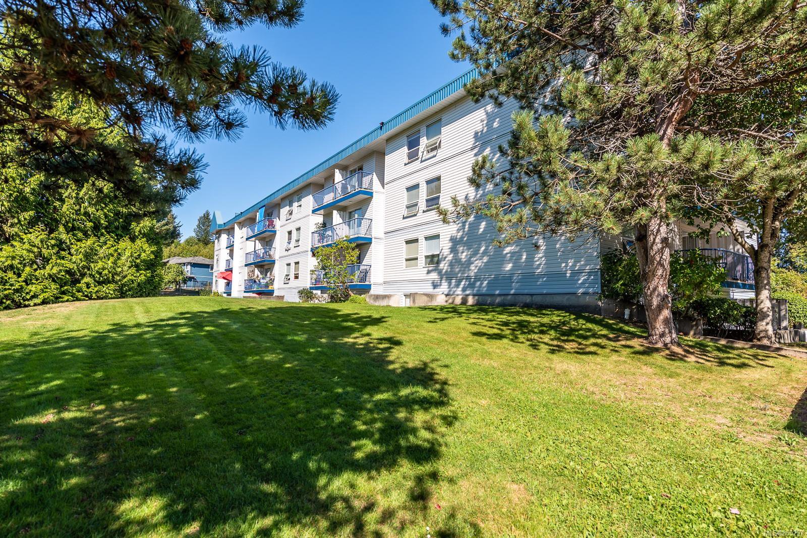 Main Photo: 205 200 Back Rd in : CV Courtenay East Condo for sale (Comox Valley) : MLS®# 855297