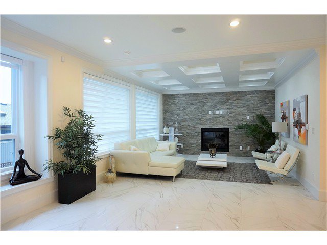 Main Photo: 7638 Aubrey Avenue in Burnaby: Simon Fraser Univer. House for sale (Burnaby North) : MLS®# V1111428