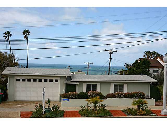 Main Photo: POINT LOMA House for sale : 4 bedrooms : 1034 Novara Street in San Diego