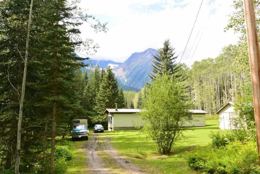 6793 Kroeker Road In Smithers Smithers Rural Manufactured Home For Sale In Glacier View Estates Smithers And Area Zone 54 Mls R2495709