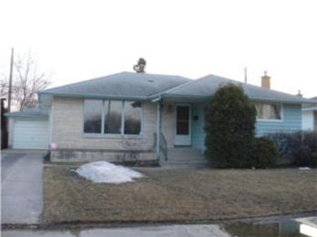 Main Photo: 173 FOREST PARK DR.: Residential for sale (Garden City) : MLS®# 1004506