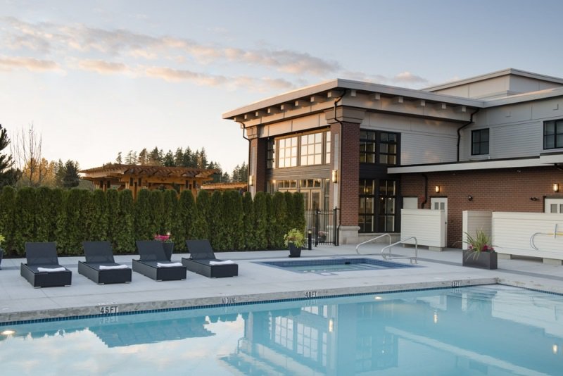 Main Photo: 422 15138 34 AVENUE in Surrey: Morgan Creek Condo for sale (South Surrey White Rock) : MLS®# R2148423