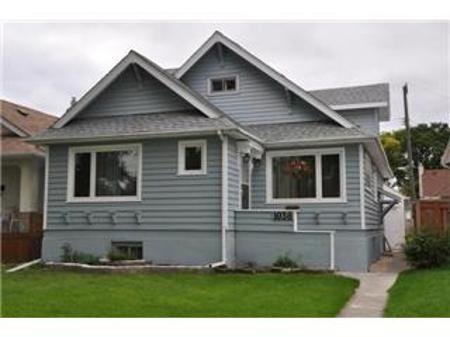 Main Photo: 1038 Dominion St.: Residential for sale (Canada) : MLS®# 1018118