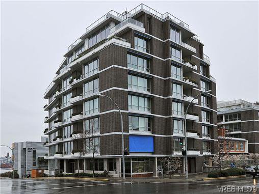 Main Photo: 302 399 Tyee Road in VICTORIA: VW Victoria West Condo Apartment for sale (Victoria West) : MLS®# 322301