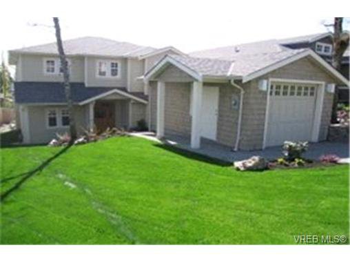Main Photo: in VICTORIA: SW Royal Oak House for sale (Saanich West) : MLS®# 364827