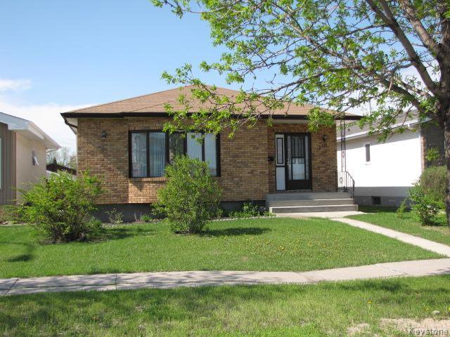 Main Photo: 1286 Leila Avenue in WINNIPEG: Maples / Tyndall Park Residential for sale (North West Winnipeg) : MLS®# 1420267