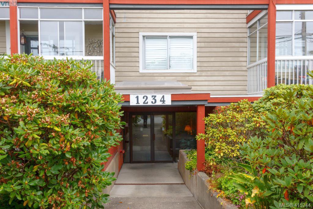 Main Photo: 201 1234 Fort St in VICTORIA: Vi Downtown Condo for sale (Victoria) : MLS®# 823781