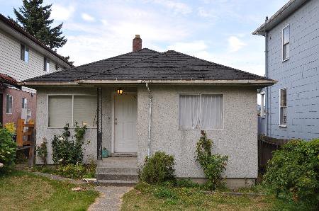 Main Photo: 1343 E.18TH AV in Vancouver: House for sale (Knight) : MLS®# V906695