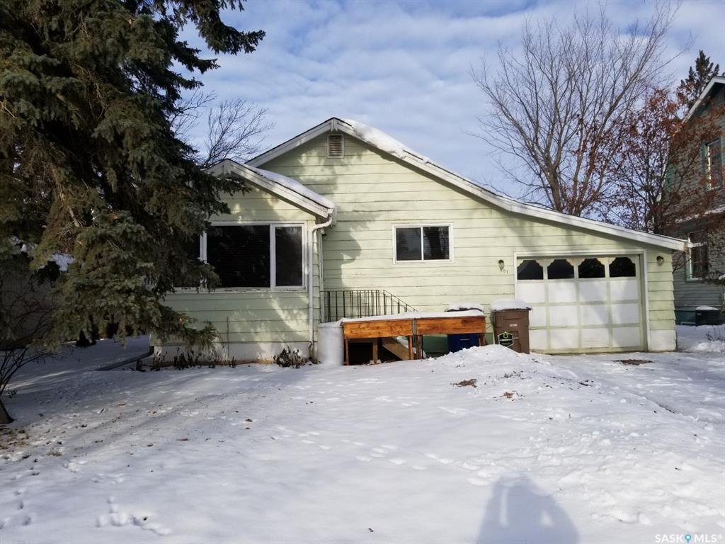 Main Photo: 907 103rd Avenue in Tisdale: Residential for sale : MLS®# SK833375