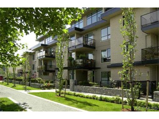 Main Photo: 206 330 Waterfront Cres in VICTORIA: Vi Rock Bay Condo for sale (Victoria) : MLS®# 628331