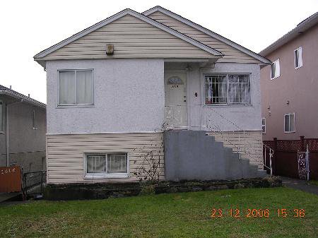Main Photo: 2610 VENABLES ST in Vancouver: House for sale (Renfrew VE)