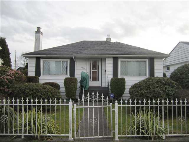 Main Photo: 3950 Eton Street in Burnaby: Vancouver Heights House for sale (Burnaby North) : MLS®# V1111701