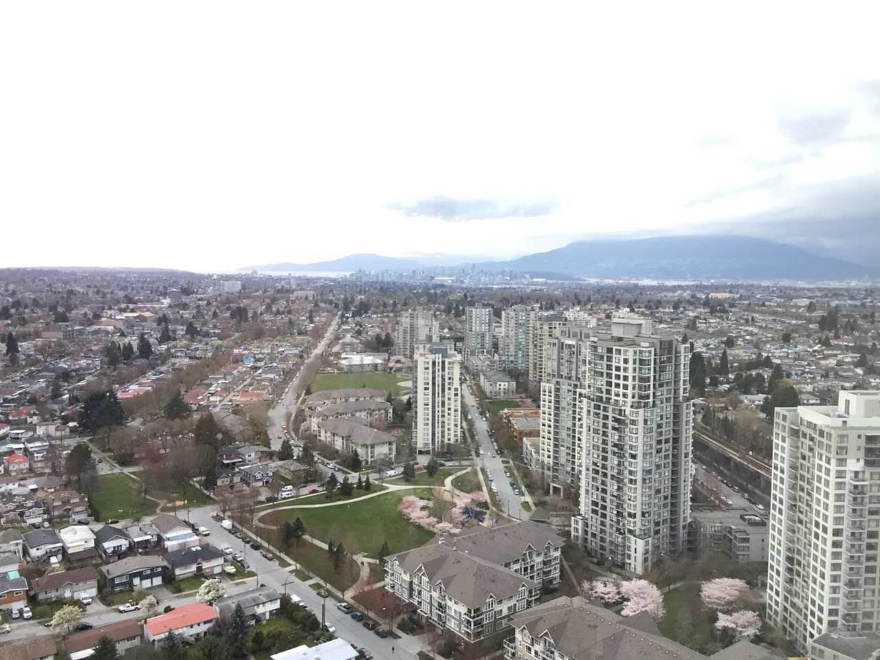 Main Photo: 3601 5665 BOUNDARY ROAD in Vancouver: Collingwood VE Condo for sale (Vancouver East) : MLS®# R2253723