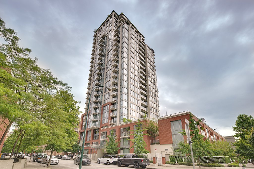 Main Photo: 1006 550 Taylor Street in Vancouver: Downtown VE Condo for sale (Vancouver East)