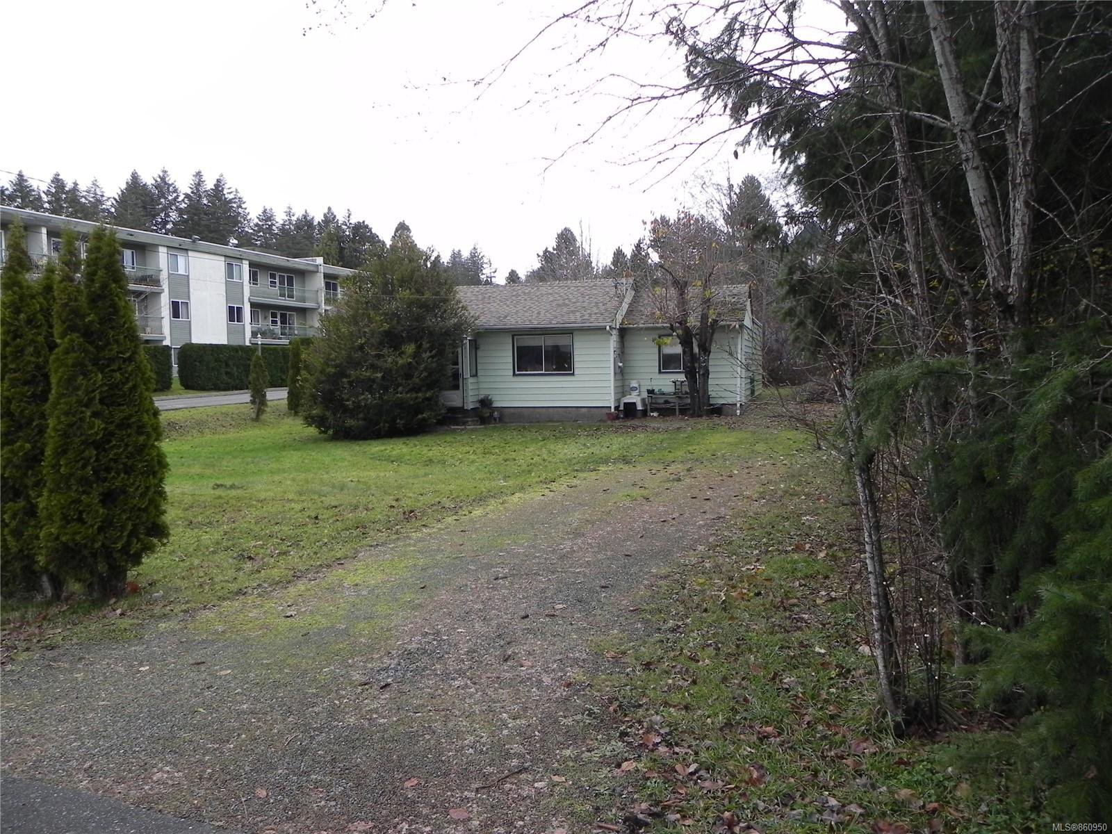 Main Photo: 210 Back Rd in : CV Courtenay East House for sale (Comox Valley) : MLS®# 860950