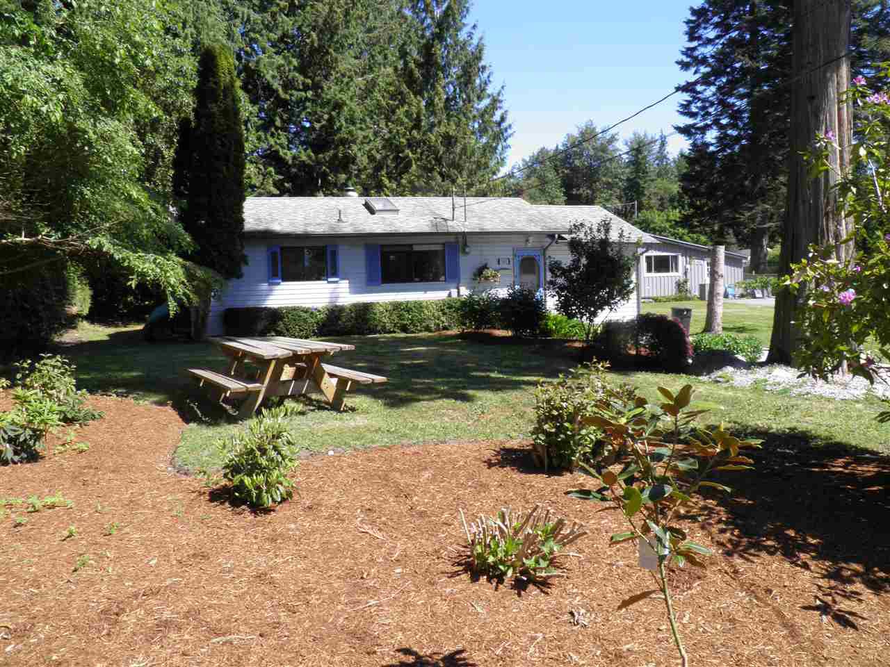 Main Photo: 1002 FAIRVIEW ROAD in Gibsons: Gibsons & Area House for sale (Sunshine Coast) : MLS®# R2068848