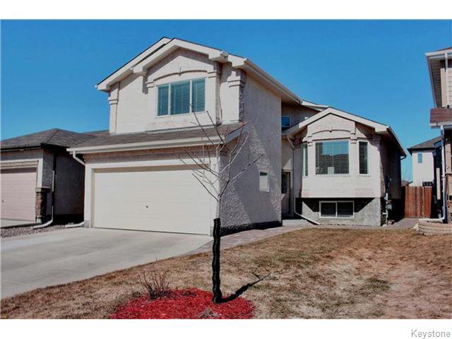 Main Photo: 7 Scholberg Lane in Winnipeg: Residential for sale (Island Lakes) : MLS®# 1608975