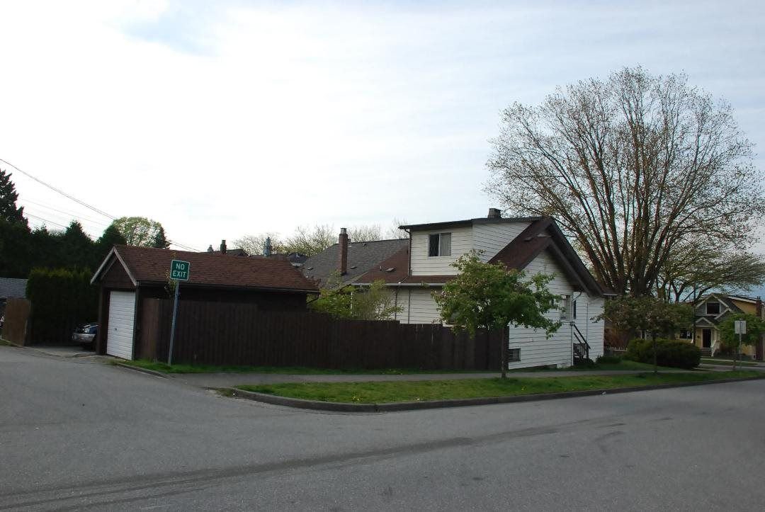 Main Photo: 1017 LAKEWOOD DRIVE in Vancouver: Grandview VE House for sale (Vancouver East) : MLS®# R2261768