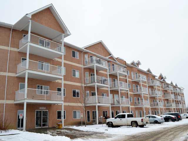 Main Photo: #222 4304 139 AV in Edmonton: Zone 35 Condo for sale : MLS®# E3370501