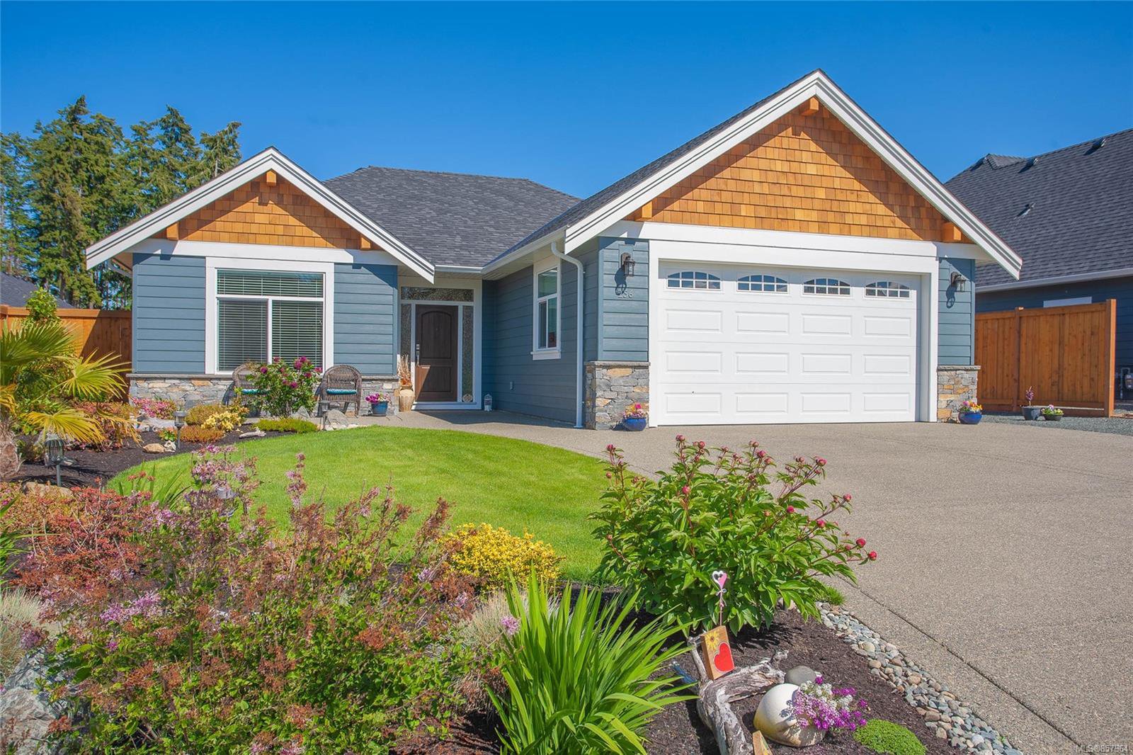 Main Photo: 256 Bramble St in : PQ Parksville House for sale (Parksville/Qualicum) : MLS®# 857964