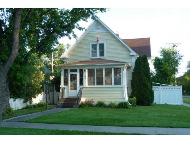 Main Photo: 162 Seven Oaks Avenue in WINNIPEG: West Kildonan / Garden City Residential for sale (North West Winnipeg) : MLS®# 1213739
