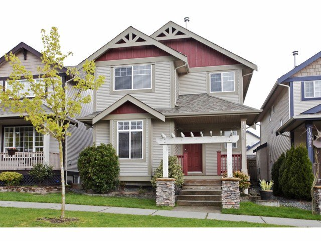 Main Photo: 19479 66A AV in Surrey: Clayton House for sale (Cloverdale) : MLS®# F1409751