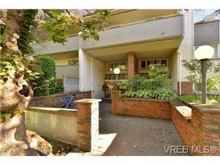 Main Photo: 305 909 Pembroke Street in Victoria: Vi Central Park Condo Apartment for sale
