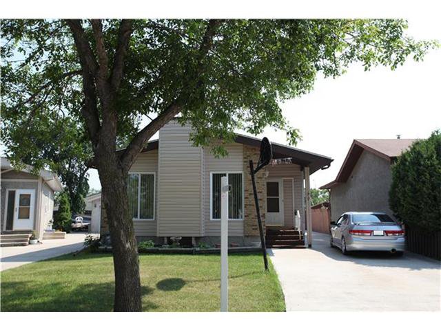 Main Photo: 99 Petriw Bay in WINNIPEG: Maples / Tyndall Park Residential for sale (North West Winnipeg) : MLS®# 1213831