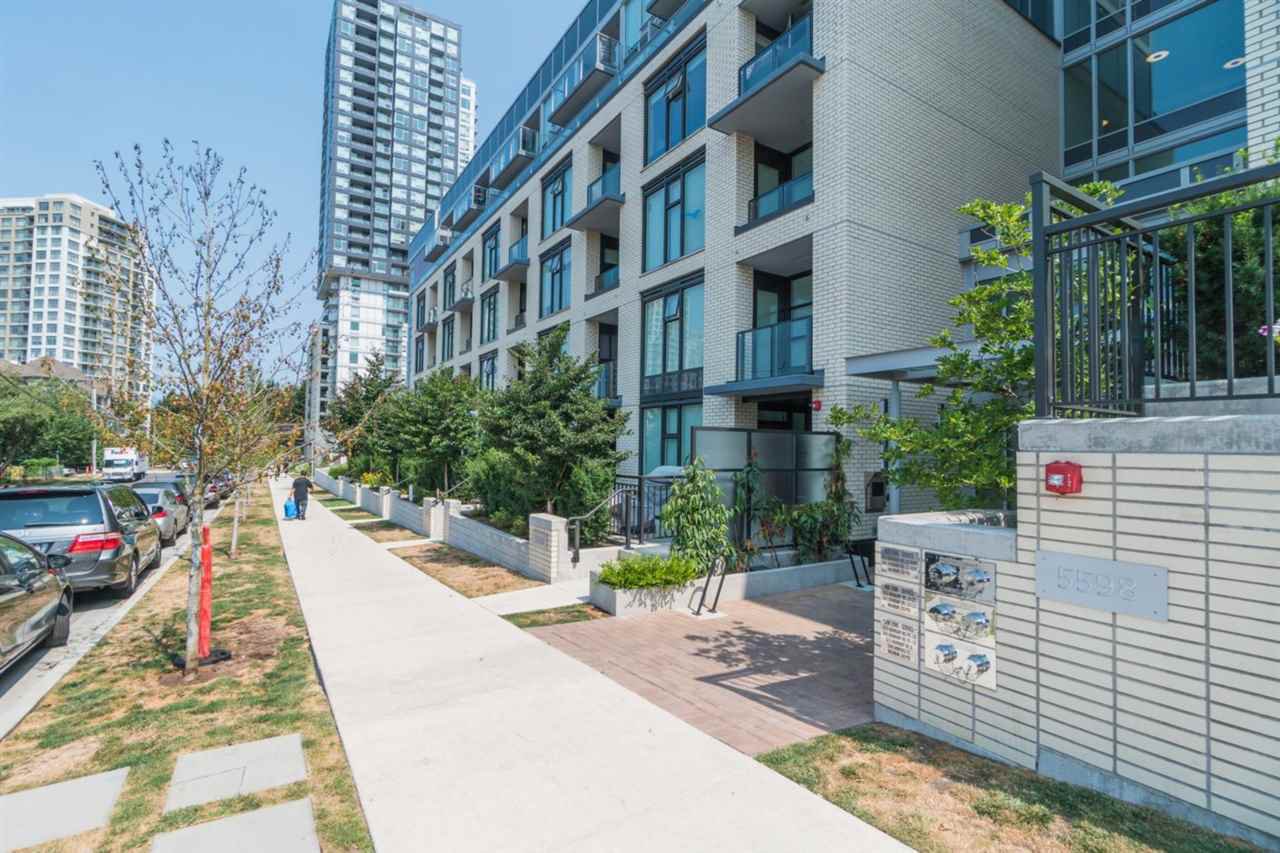 Main Photo: 310- 5598 Ormidale in Vancouver: Collingwood VE Condo for sale (Vancouver East) : MLS®# R2294155