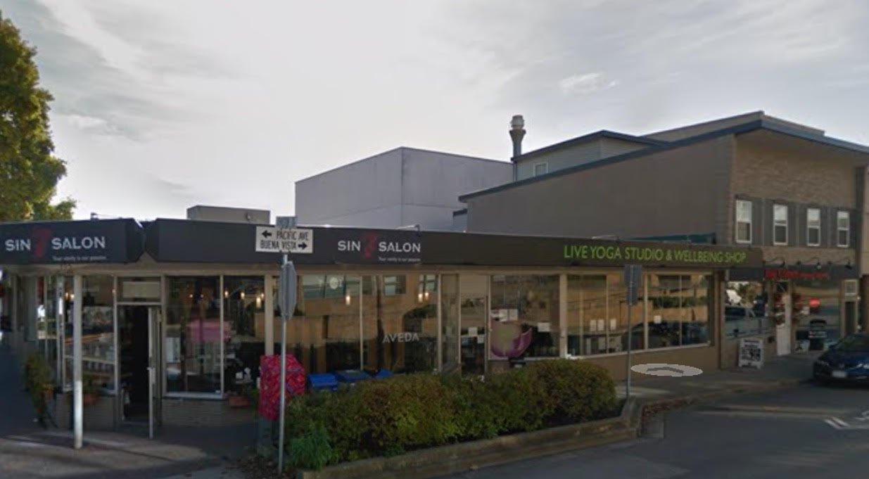 Main Photo: 1173 JOHNSTON ROAD in White Rock: Retail for sale : MLS®# F3301525