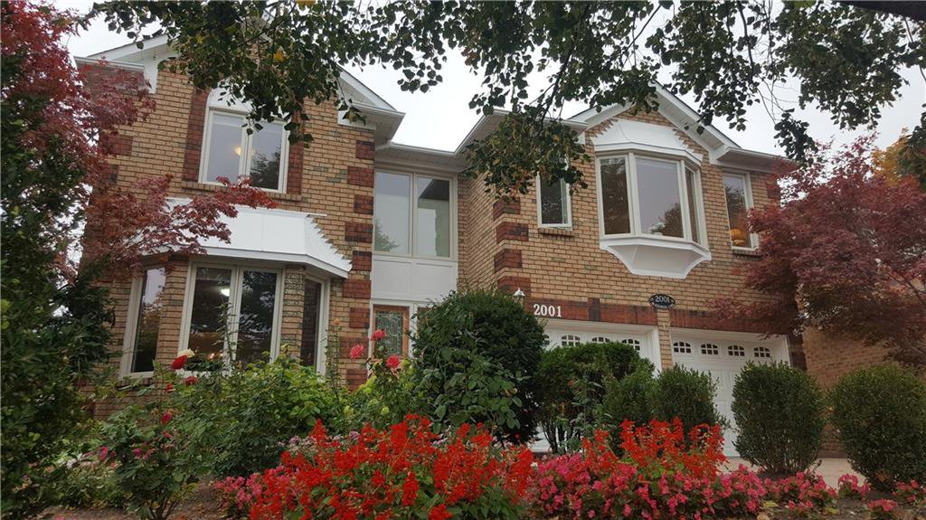 Main Photo: 2001 Blacksmith Lane in Oakville: 1007 - GA Glen Abbey FRH for sale : MLS®# 30544307