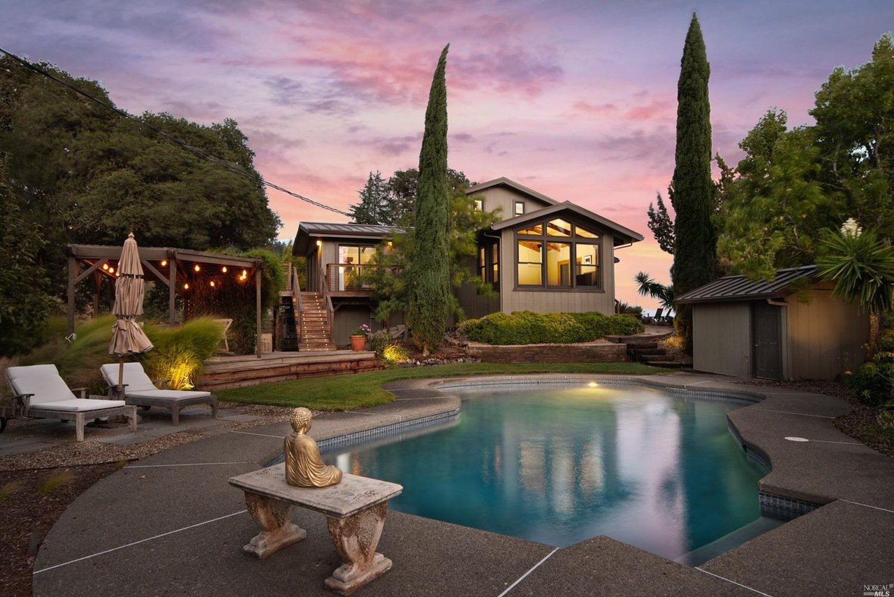 Bird Hill Estate
