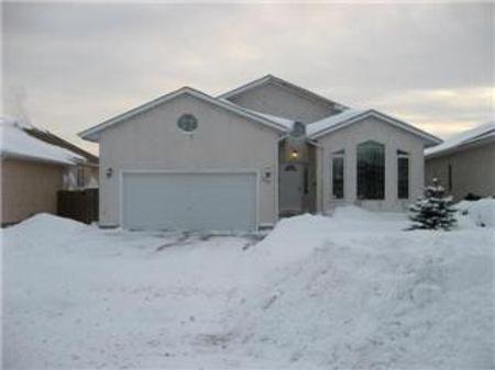Main Photo: 340 Benn Avenue: Residential for sale (Riverbend) : MLS®# 1100969
