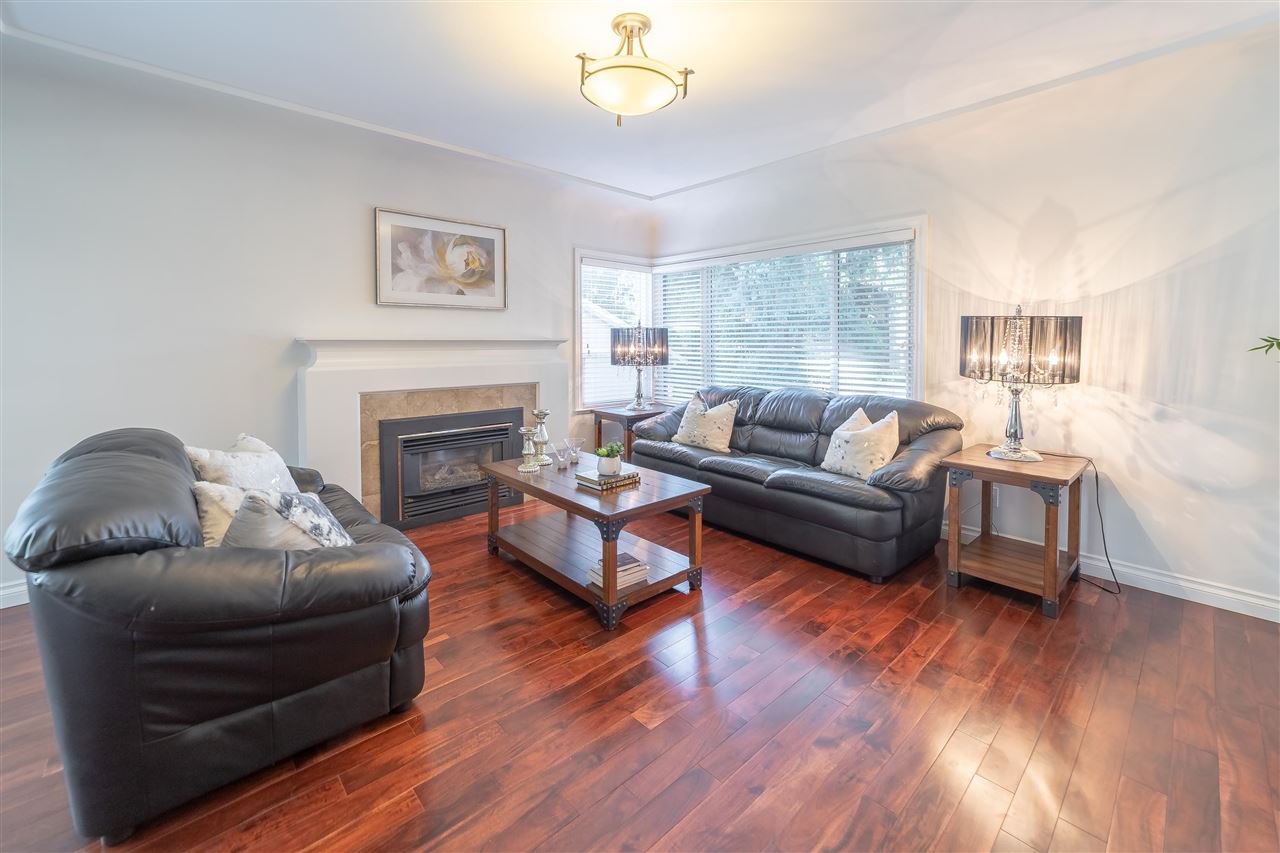 Main Photo: 607 SCHOOLHOUSE STREET in Coquitlam: Central Coquitlam House for sale : MLS®# R2390014