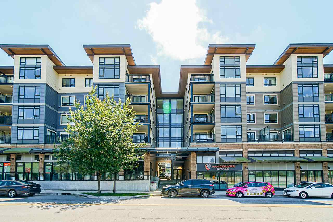Main Photo: 207 2525 CLARKE STREET in Port Moody: Port Moody Centre Condo for sale : MLS®# R2481257